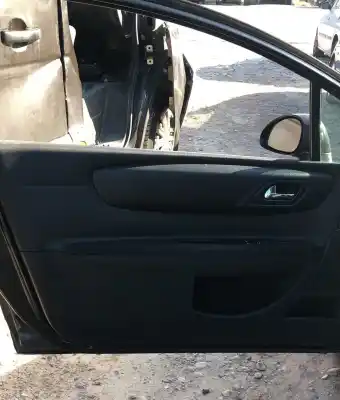 Veicolo di demolizione citroen c4 berlina collection dell'anno 0 alimentato 