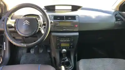 Veicolo di demolizione citroen c4 berlina collection dell'anno 0 alimentato 