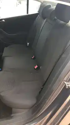 Veicolo di demolizione volkswagen passat berlina (3c2) highline dell'anno 0 alimentato 