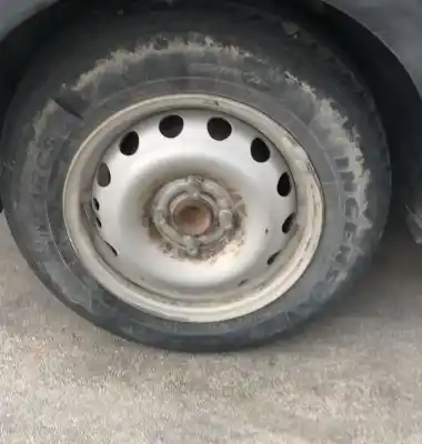 Veículo de Sucata opel combo corsa c do ano 0 alimentado 