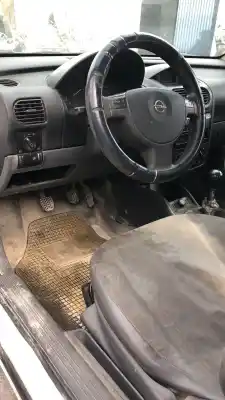Veículo de Sucata opel combo corsa c do ano 0 alimentado 