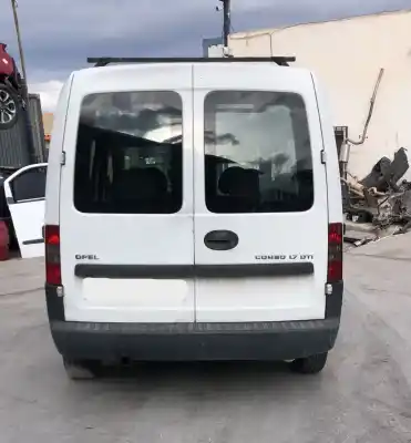 Veículo de Sucata opel combo corsa c do ano 0 alimentado 
