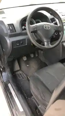 Scrapping Vehicle toyota corolla verso (e12) 1.8 linea sol of the year 0 powered 