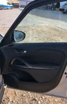 Veículo de Sucata opel zafira 2.0 cdti tourer 16v do ano 0 alimentado 