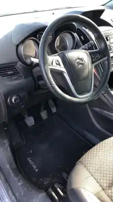 Veículo de Sucata opel zafira 2.0 cdti tourer 16v do ano 0 alimentado 