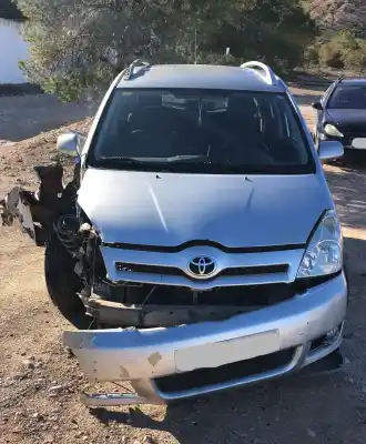 Scrapping Vehicle toyota corolla verso (e12) 2.0 d4d of the year 0 powered 