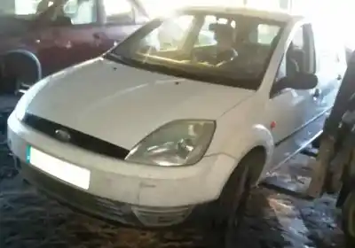 Veicolo di demolizione FORD FIESTA (CBK) Ambiente dell'anno 2002 alimentato F6JA