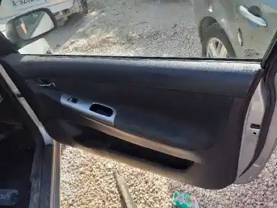 Veicolo di demolizione toyota corolla (e12) 2.0 d-4d linea luna berlina dell'anno 2006 alimentato 1cdftv