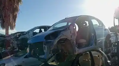 Veículo de Sucata nissan micra (k12e) 25 aniversario do ano 2003 alimentado cr14