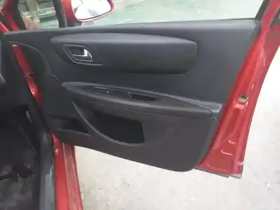 Vehicul casat citroen c4 berlina lx al anului 2006 alimentat 9hx