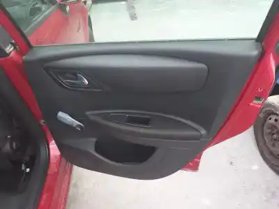 Vehicul casat citroen c4 berlina lx al anului 2006 alimentat 9hx