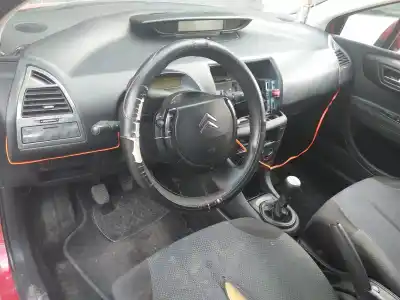 Vehicul casat citroen c4 berlina lx al anului 2006 alimentat 9hx