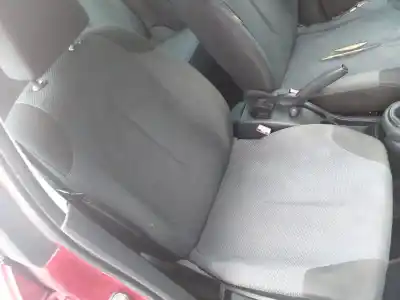 Vehicul casat citroen c4 berlina lx al anului 2006 alimentat 9hx