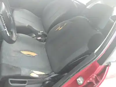 Vehicul casat citroen c4 berlina lx al anului 2006 alimentat 9hx