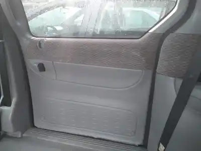 Здавання транспортного засобу chrysler voyager (gs) 2.4 le року 1998 потужний b01