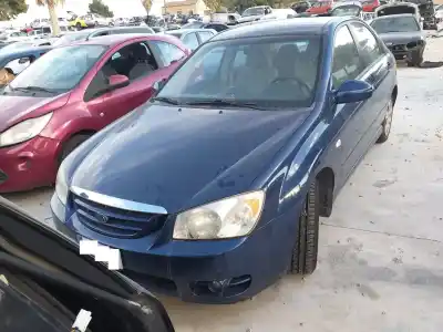 Veicolo di demolizione kia cerato 2.0 ex crdi berlina dell'anno 2005 alimentato d4ea