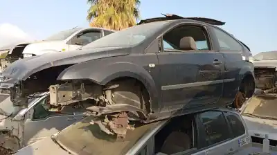 Veículo de Sucata ford focus berlina (cap) ambiente (d) do ano 2006 alimentado kkda