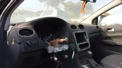 Veículo de Sucata ford focus berlina (cap) ambiente (d) do ano 2006 alimentado kkda