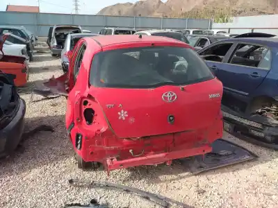 Véhicule à la ferraille toyota yaris (ksp9/scp9/nlp9) básico de l'année 2007 alimenté 2sz