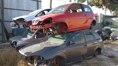 Veículo de Sucata FIAT CROMA (194_) 1.9 D Multijet (194AXC1B 194AXC12) do ano 2005 alimentado 939A2000