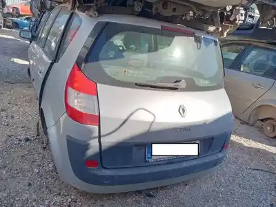Здавання транспортного засобу renault scenic ii i- music року 2005 потужний f9qe8