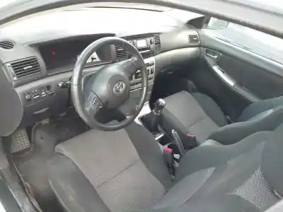 Sloopvoertuig toyota corolla (e12) 2.0 d-4d linea luna berlina van het jaar 2006 aangedreven 1cdftv