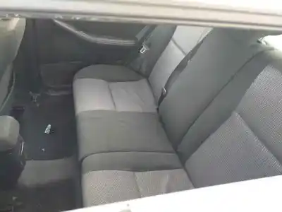 Sloopvoertuig toyota corolla (e12) 2.0 d-4d linea luna berlina van het jaar 2006 aangedreven 1cdftv