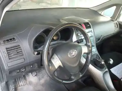 Veículo de Sucata toyota auris luna+ do ano 2008 alimentado 1nd