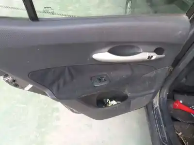 Veículo de Sucata toyota auris luna+ do ano 2008 alimentado 1nd