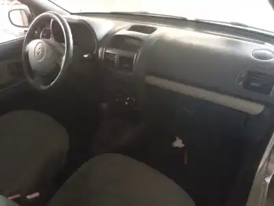 Утилизация автомобиля renault clio ii fase ii (b/cb0) base authentique 75 cv / 55 kw года 2005 питание d4f g7