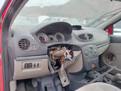 Scrapping Vehicle renault clio iii collection of the year 2006 powered d4fd7