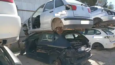 Scrapping Vehicle SEAT LEON (1P1) Reference of the year 2012 powered CAY