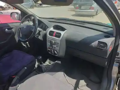 Veicolo di demolizione opel corsa c corsavan dell'anno 2006 alimentato z13dt