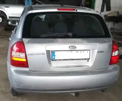 Veicolo di demolizione KIA CERATO 1.5 CRDi dell'anno 2005 alimentato D4FA