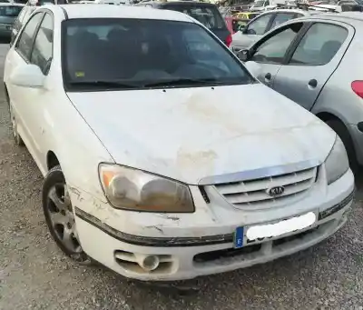 Veicolo di demolizione KIA CERATO 2.0 EX CRDi Berlina dell'anno 2004 alimentato D4EA