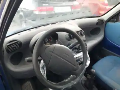 Veicolo di demolizione FIAT SEICENTO (187) Active dell'anno 2002 alimentato 187A1000