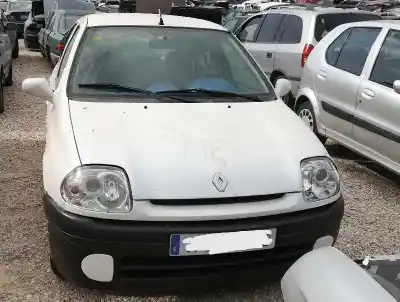 Veicolo di demolizione renault clio ii fase i (b/cbo) 1.9 d alize dell'anno 1999 alimentato f8q