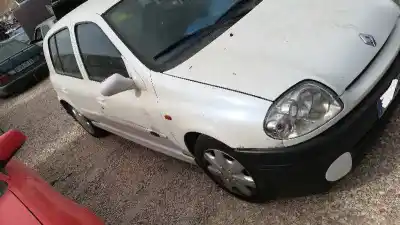 Veicolo di demolizione renault clio ii fase i (b/cbo) 1.9 d alize dell'anno 1999 alimentato f8q