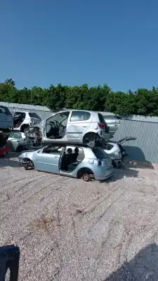 Veículo de Sucata toyota yaris (ncp1/nlp1/scp1) 1.0 linea luna do ano 2000 alimentado 1szfe