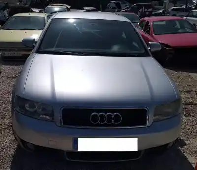 Veículo de Sucata audi a4 b6 (8e2) 2.0 do ano 2002 alimentado alt
