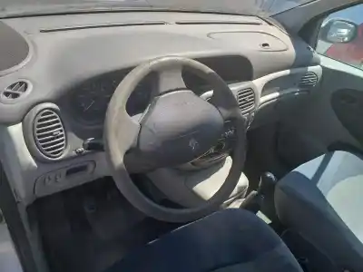 Scrapping Vehicle renault scenic (ja..) 1.9 dti diesel 80 cv / 59 kw of the year 2002 powered f9qq7