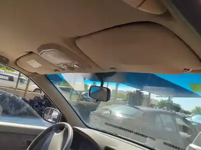 Veículo de Sucata kia carens 1.8 monovolumen do ano 2002 alimentado tb