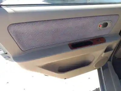 Veículo de Sucata kia carens 1.8 monovolumen do ano 2002 alimentado tb