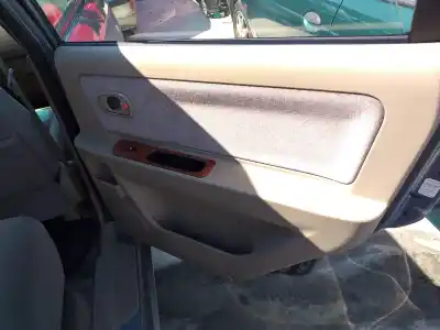 Veículo de Sucata kia carens 1.8 monovolumen do ano 2002 alimentado tb