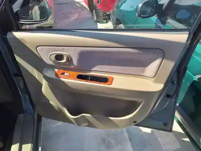 Veículo de Sucata kia carens 1.8 monovolumen do ano 2002 alimentado tb