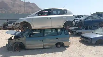 Veículo de Sucata kia carens 1.8 monovolumen do ano 2002 alimentado tb