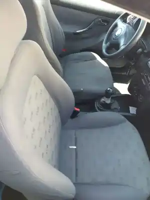 Здавання транспортного засобу seat leon (1m1) 1.9 tdi року 2000 потужний agr