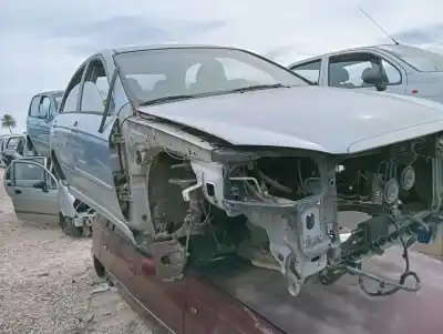 Veículo de Sucata kia cerato 2.0 ex crdi berlina do ano 2004 alimentado d4ea