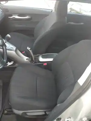 Veículo de Sucata toyota auris luna+ do ano 2007 alimentado 1nd