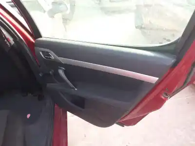 Veículo de Sucata peugeot 407 business line do ano 2007 alimentado 6fy